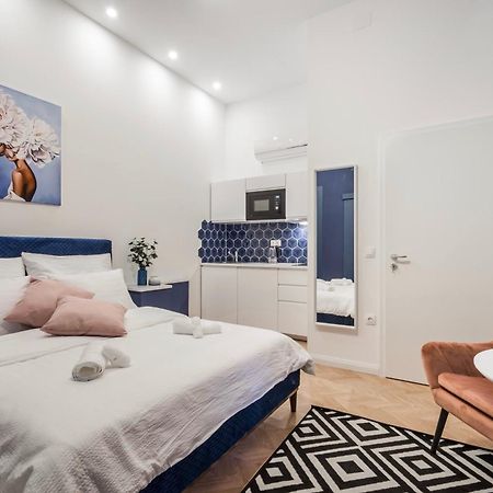 D58 - Grand Boulevard Royal Apartment - Best Location By Bqa Budapest Exterior foto